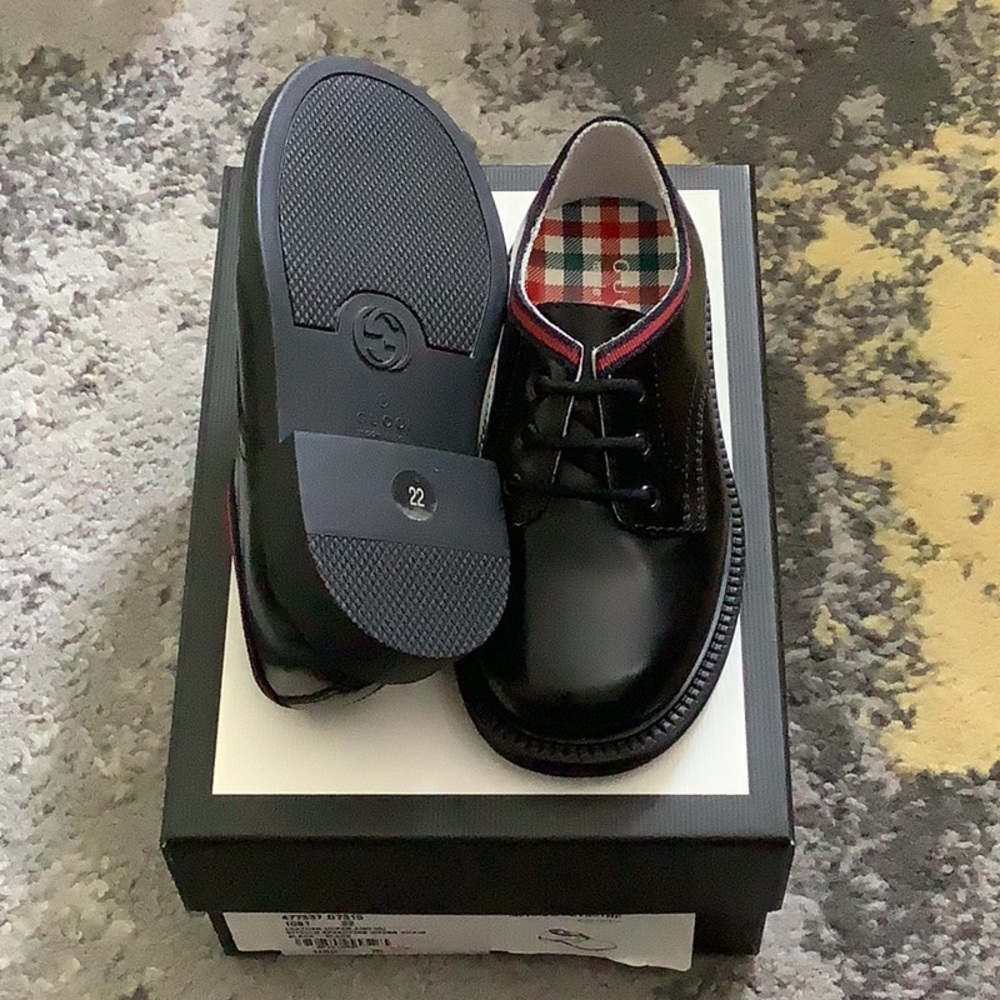 NWT Gucci Kid’s Patent Leather Loafers